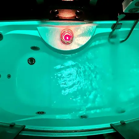 Beefree Whirlpoolsuite34-free Parking & Fast Internet